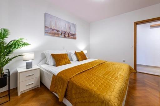 Goldensky New Apartment Дубровник Экстерьер фото