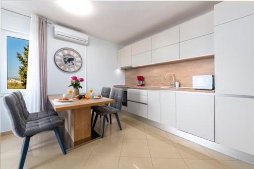 Goldensky New Apartment Дубровник Экстерьер фото
