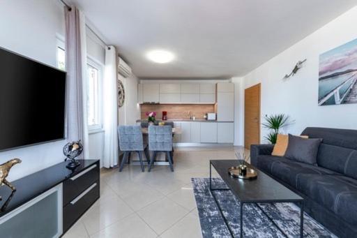 Goldensky New Apartment Дубровник Экстерьер фото